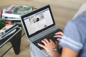 Brand buzz using consumer advocates