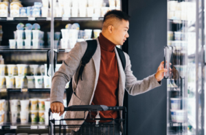 The main Food and Beverage ‘super-categories’ continue to perform well compared with pre-pandemic – and those that are increasing volumes are driven by attracting more buyers.